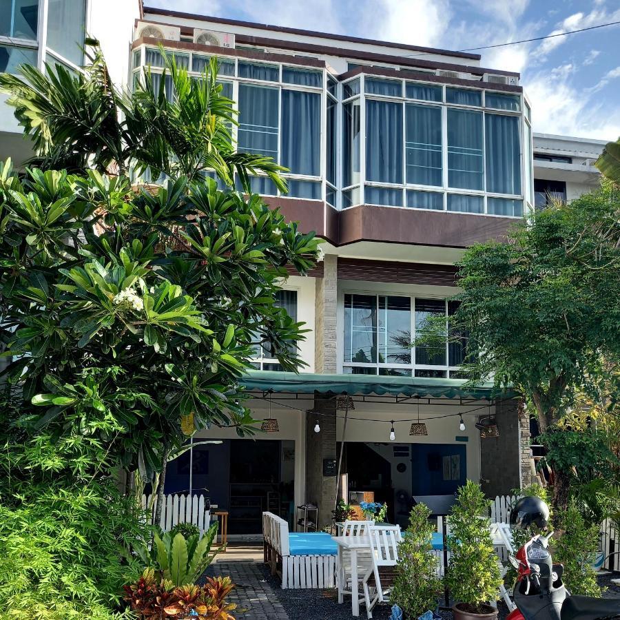 Baan Oui Guest House - Nai Harn Phuket Exteriör bild