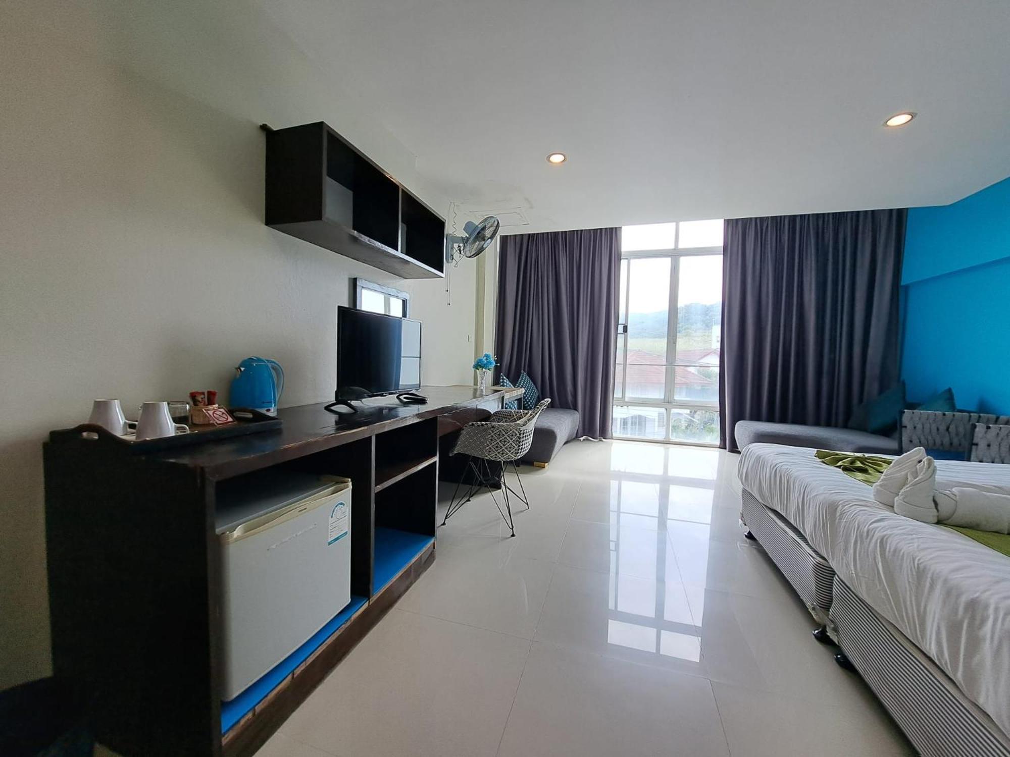 Baan Oui Guest House - Nai Harn Phuket Exteriör bild