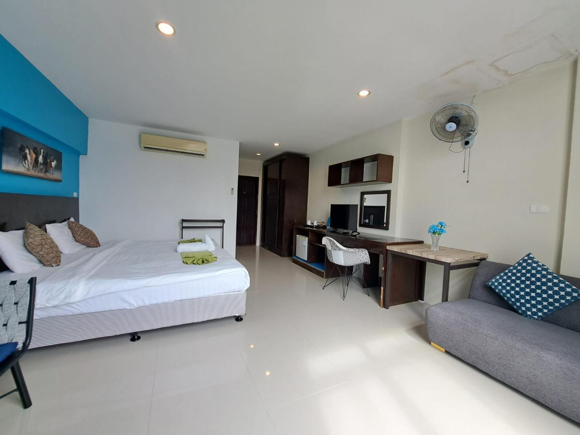Baan Oui Guest House - Nai Harn Phuket Exteriör bild